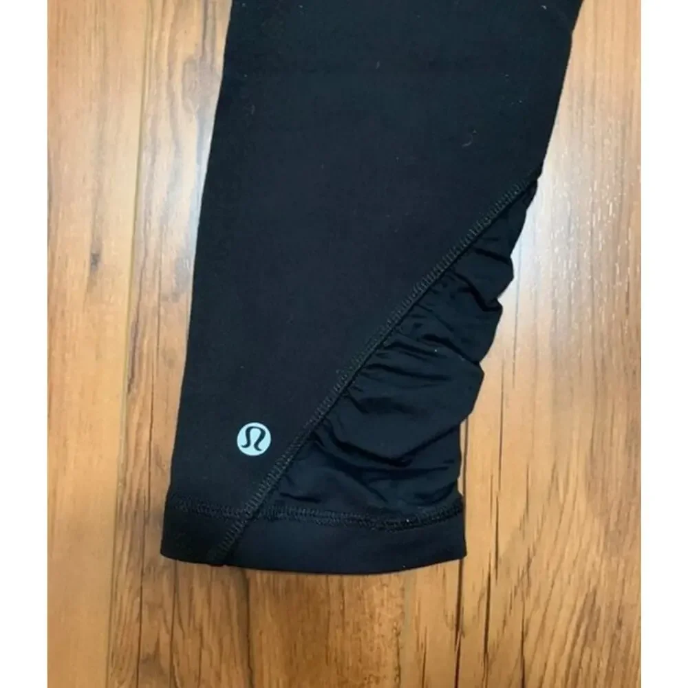 Lululemon Embrace Capri Leggings Black Size 6